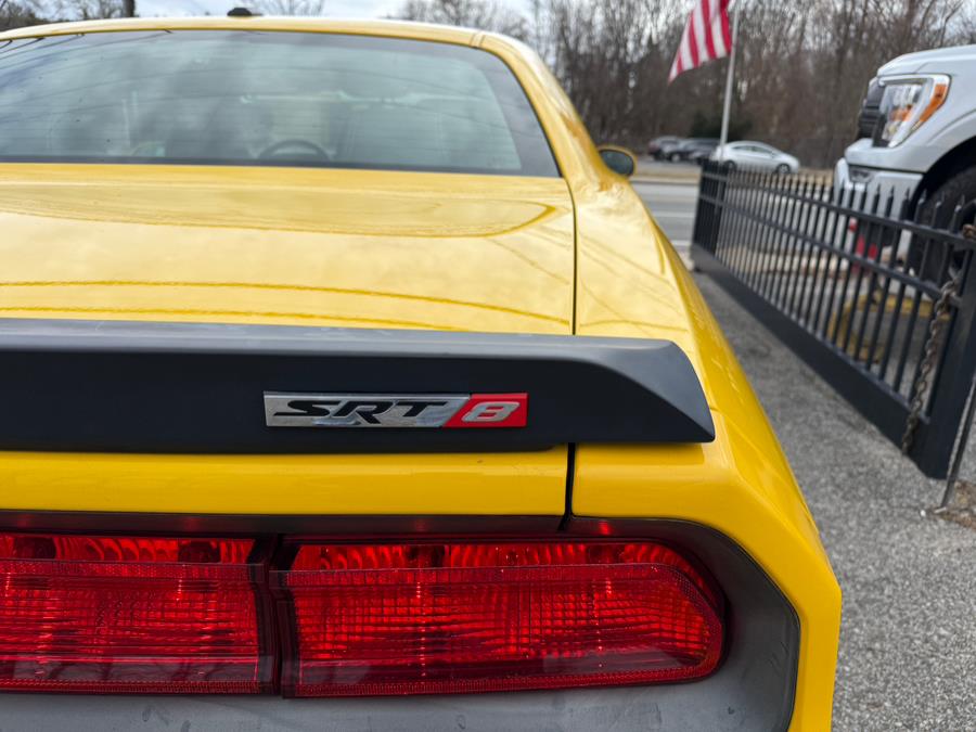 2010 Dodge Challenger SRT8 photo