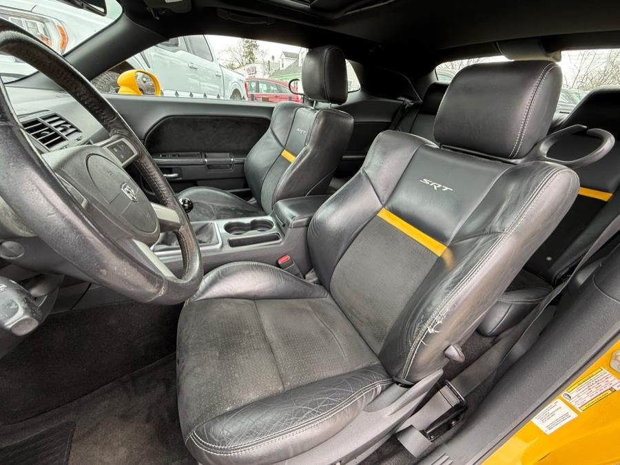 2010 Dodge Challenger SRT8 photo