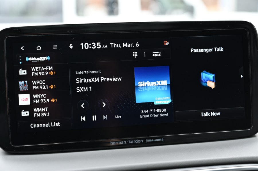 2023 Hyundai Santa Fe SEL AWD photo