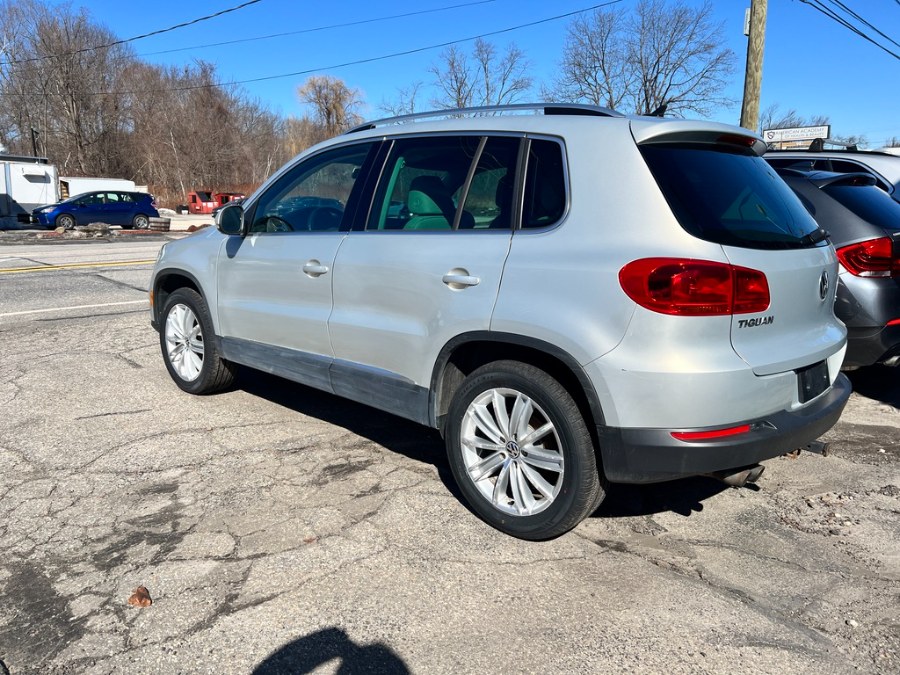 2012 Volkswagen Tiguan S 4Motion photo