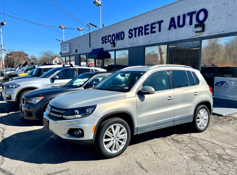 2012 Volkswagen Tiguan S 4Motion photo