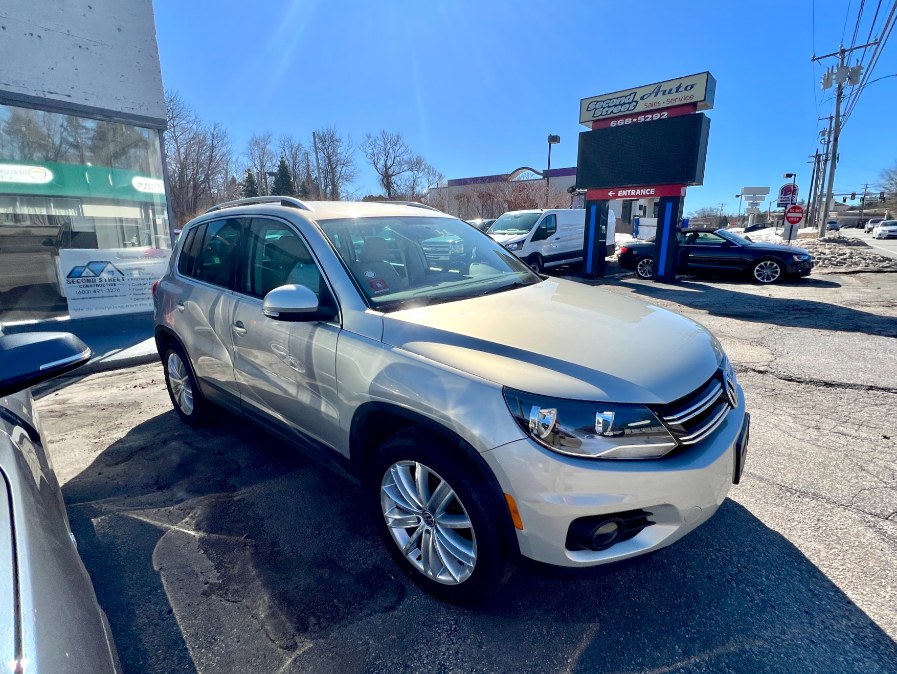 2012 Volkswagen Tiguan S 4Motion photo