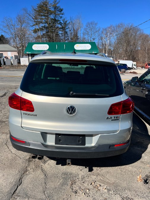 2012 Volkswagen Tiguan S 4Motion photo