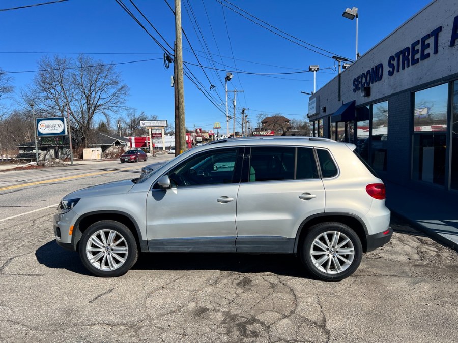 2012 Volkswagen Tiguan S 4Motion photo