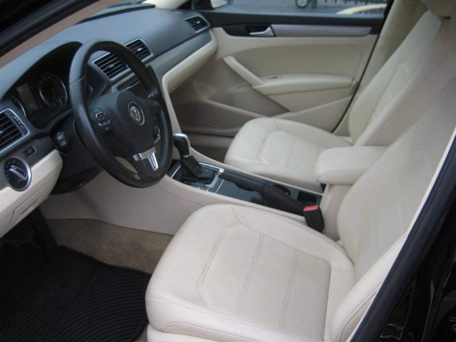 2015 Volkswagen Passat 1.8T Limited Edition 4dr Sedan photo