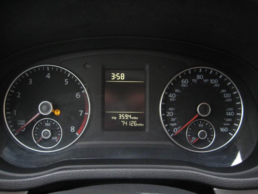 2015 Volkswagen Passat 1.8T Limited Edition 4dr Sedan photo