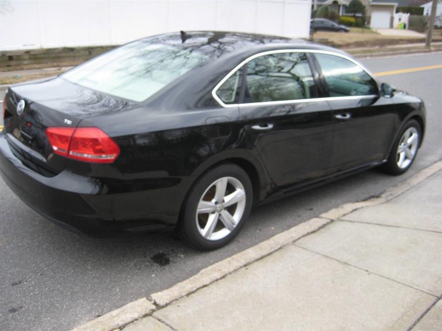 2015 Volkswagen Passat 1.8T Limited Edition 4dr Sedan photo
