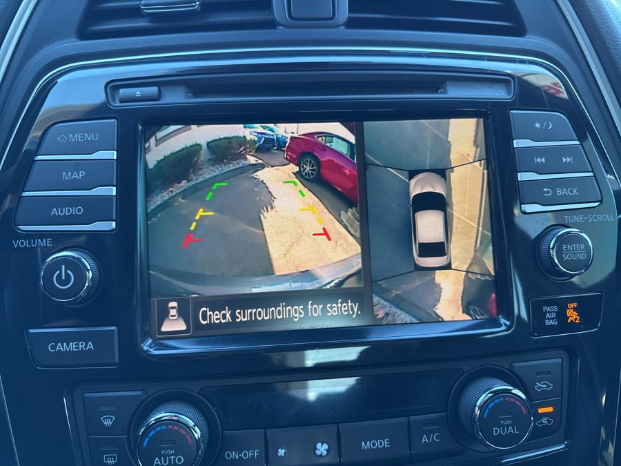 2019 Nissan Maxima SR photo