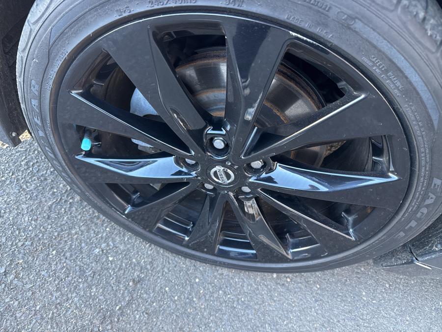 2019 Nissan Maxima SR photo