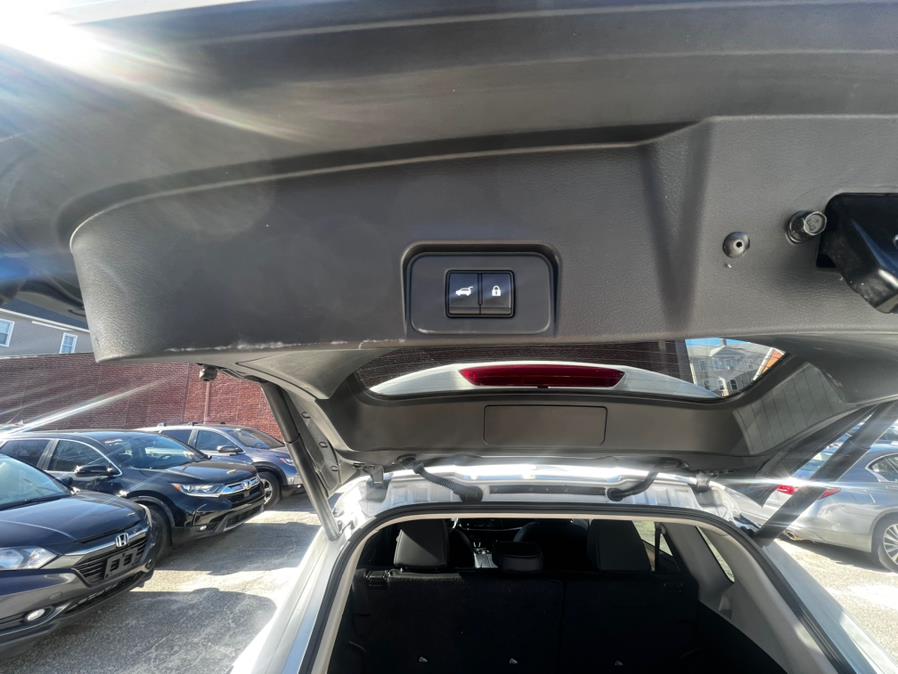 2023 Nissan Rogue AWD SL photo