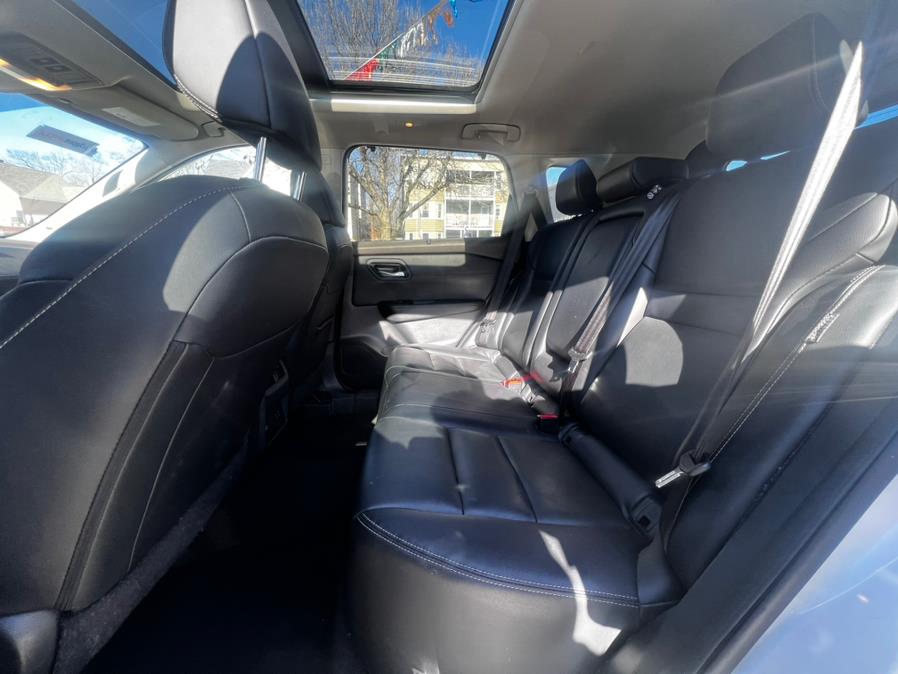 2023 Nissan Rogue AWD SL photo