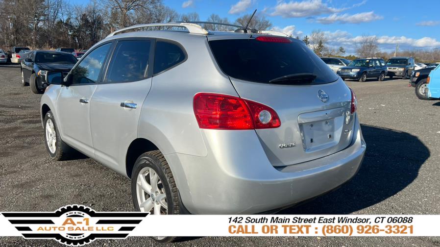 2010 Nissan Rogue S photo