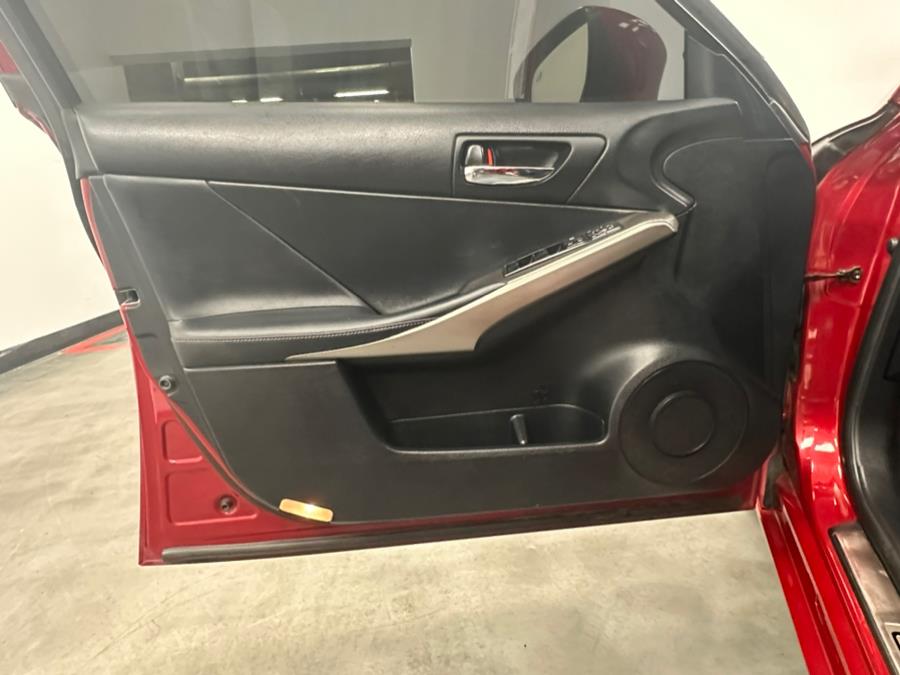 2015 Lexus IS 250 photo