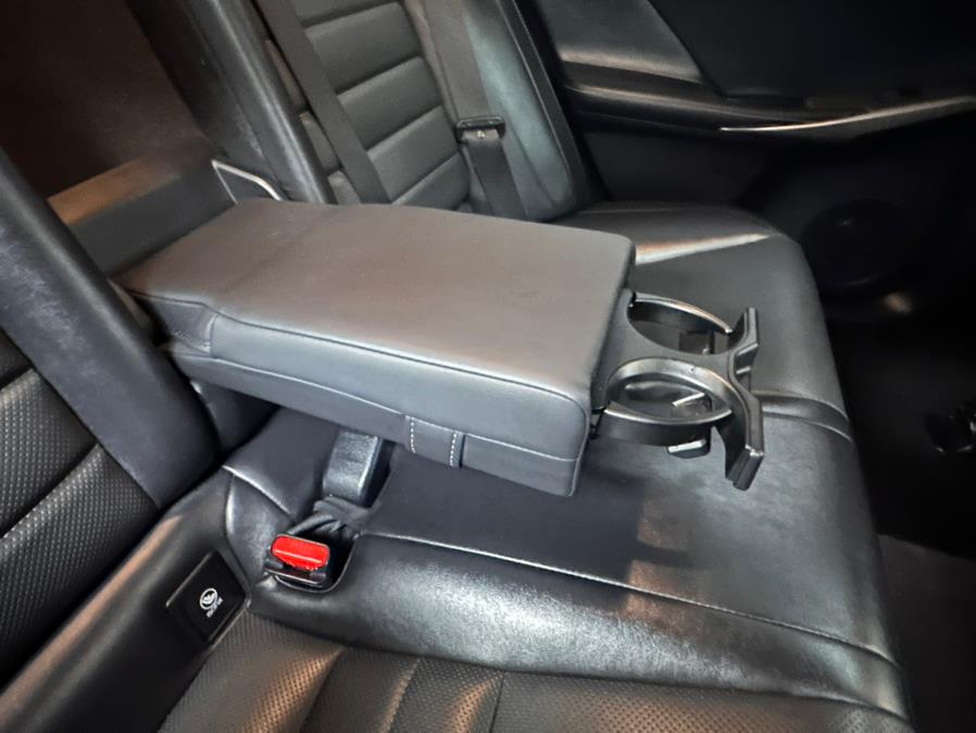 2015 Lexus IS 250 photo