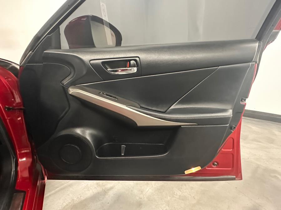 2015 Lexus IS 250 photo