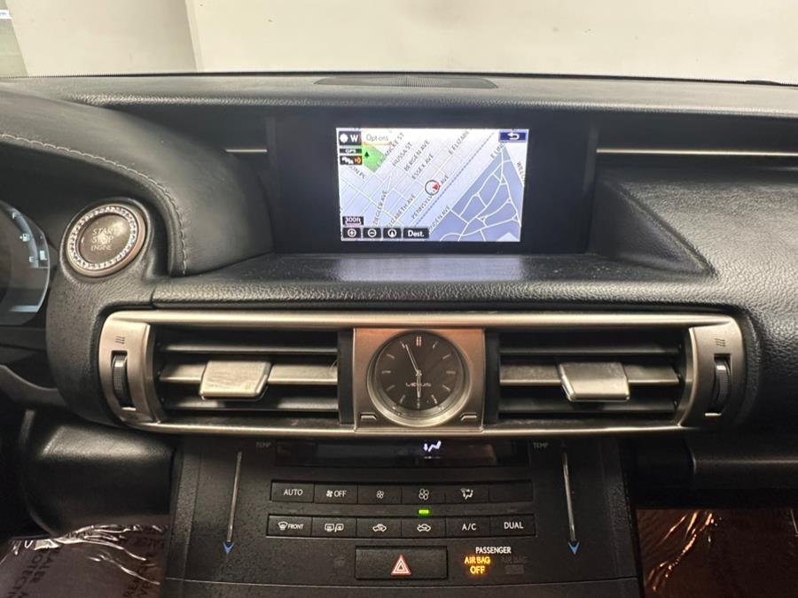 2015 Lexus IS 250 photo