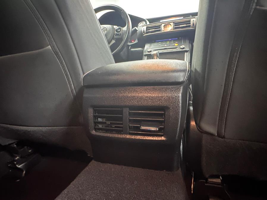 2015 Lexus IS 250 photo
