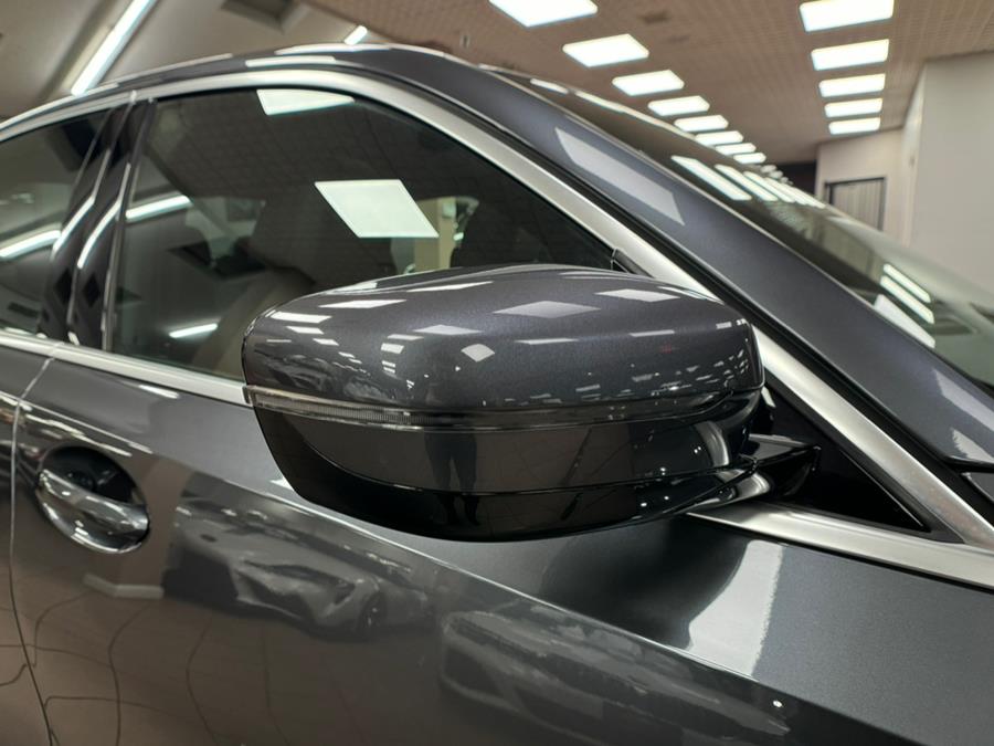 2021 BMW 3-Series 330i xDrive Sedan North Americ photo