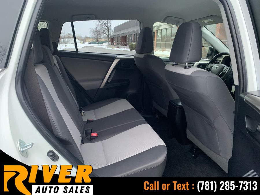 2014 Toyota RAV4 LE photo
