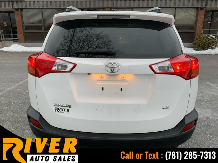 2014 Toyota RAV4 LE photo