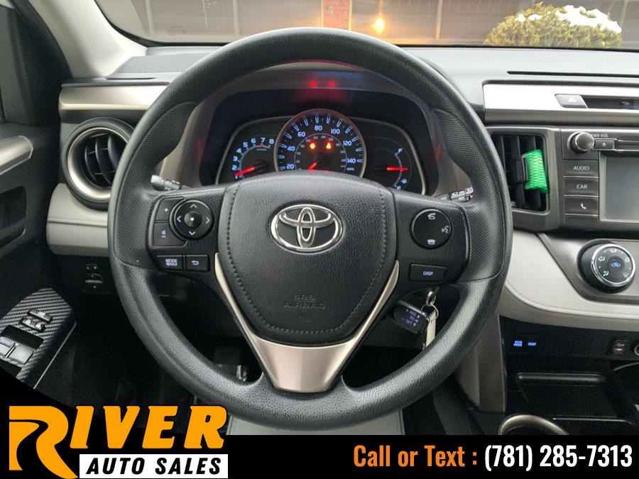 2014 Toyota RAV4 LE photo