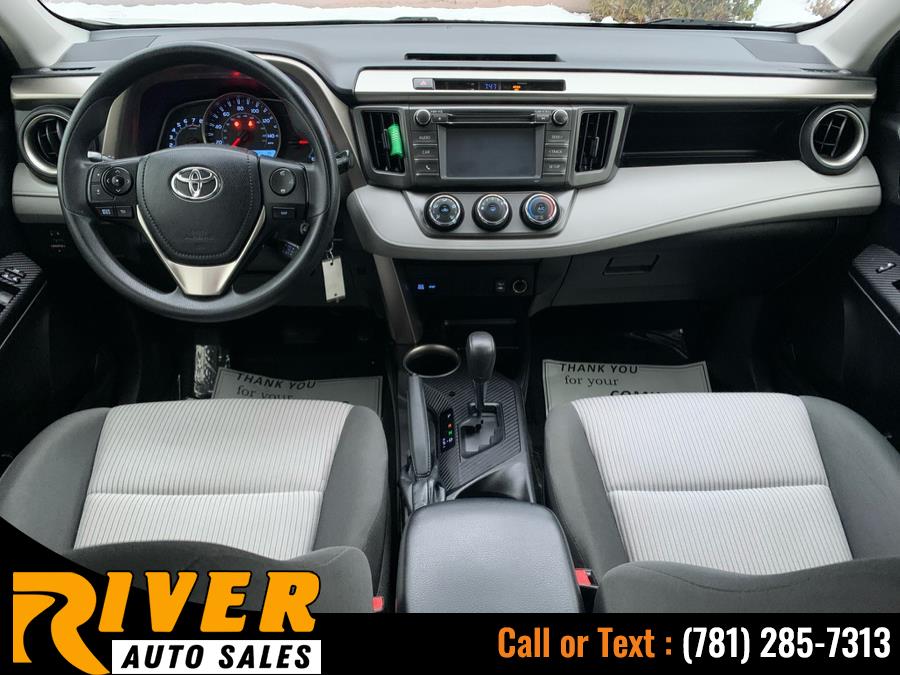 2014 Toyota RAV4 LE photo