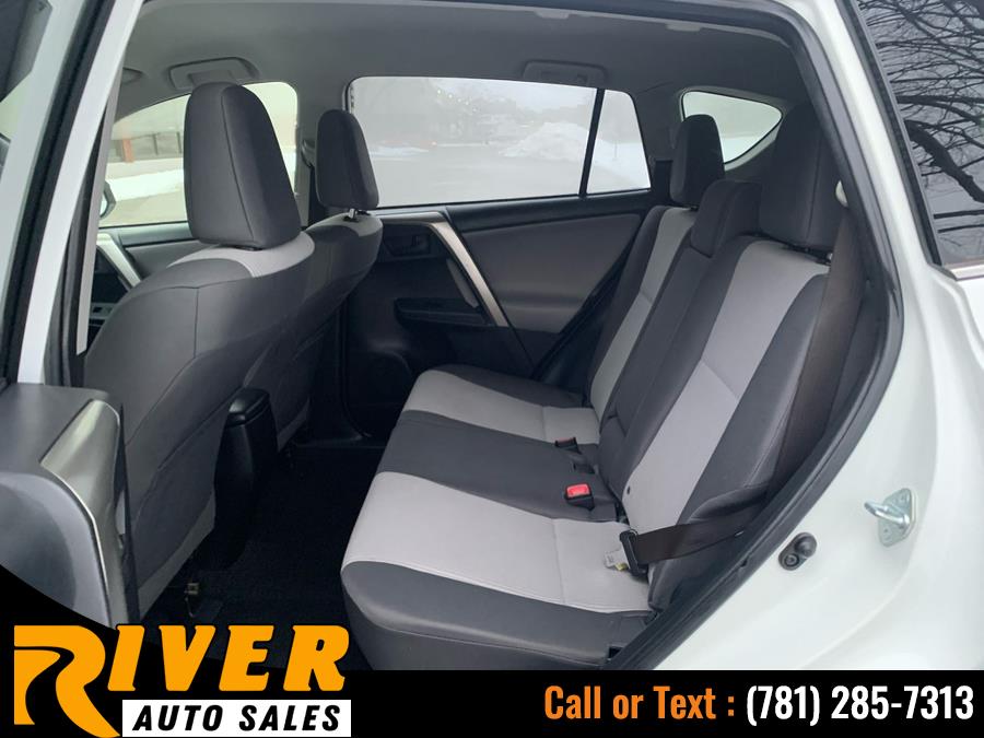 2014 Toyota RAV4 LE photo