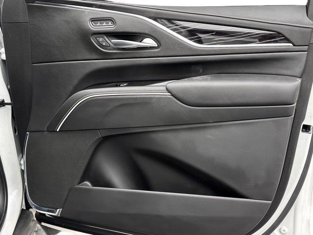 2022 Cadillac Escalade Sport photo