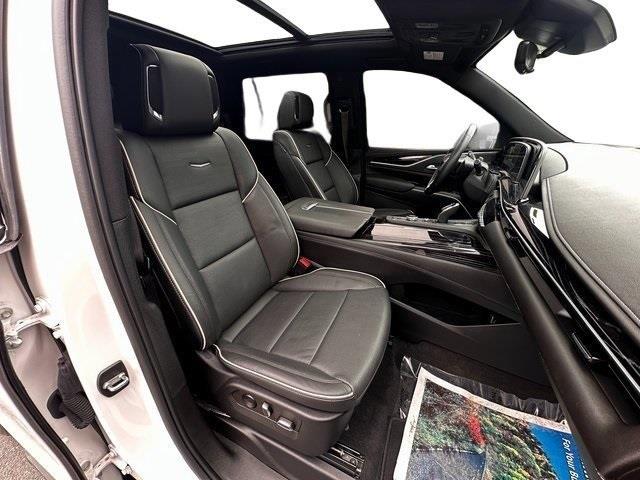 2022 Cadillac Escalade Sport photo