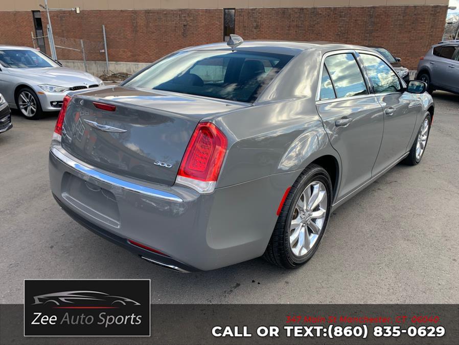 2017 Chrysler 300 Limited AWD photo