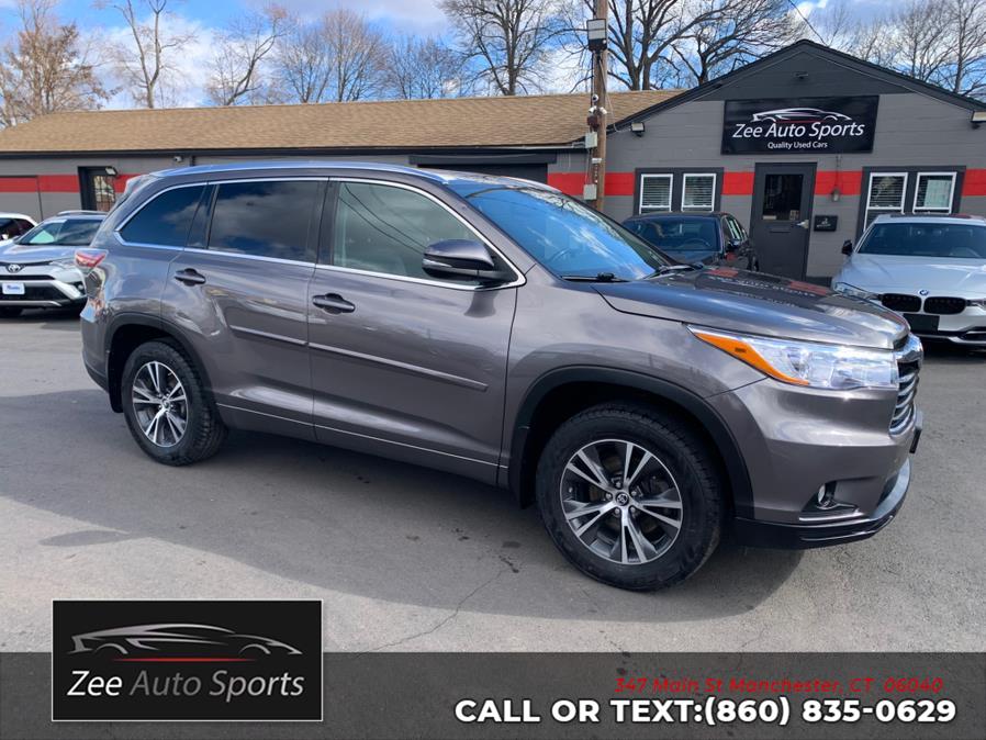 2016 Toyota Highlander AWD 4dr V6 XLE (Natl) photo