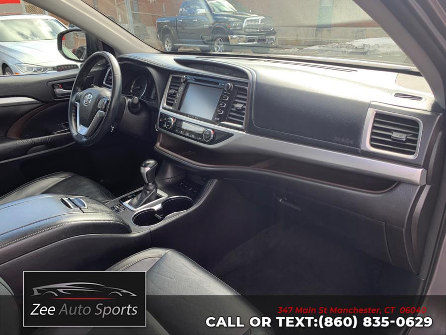 2016 Toyota Highlander AWD 4dr V6 XLE (Natl) photo