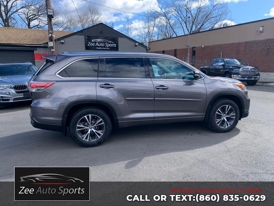 2016 Toyota Highlander AWD 4dr V6 XLE (Natl) photo