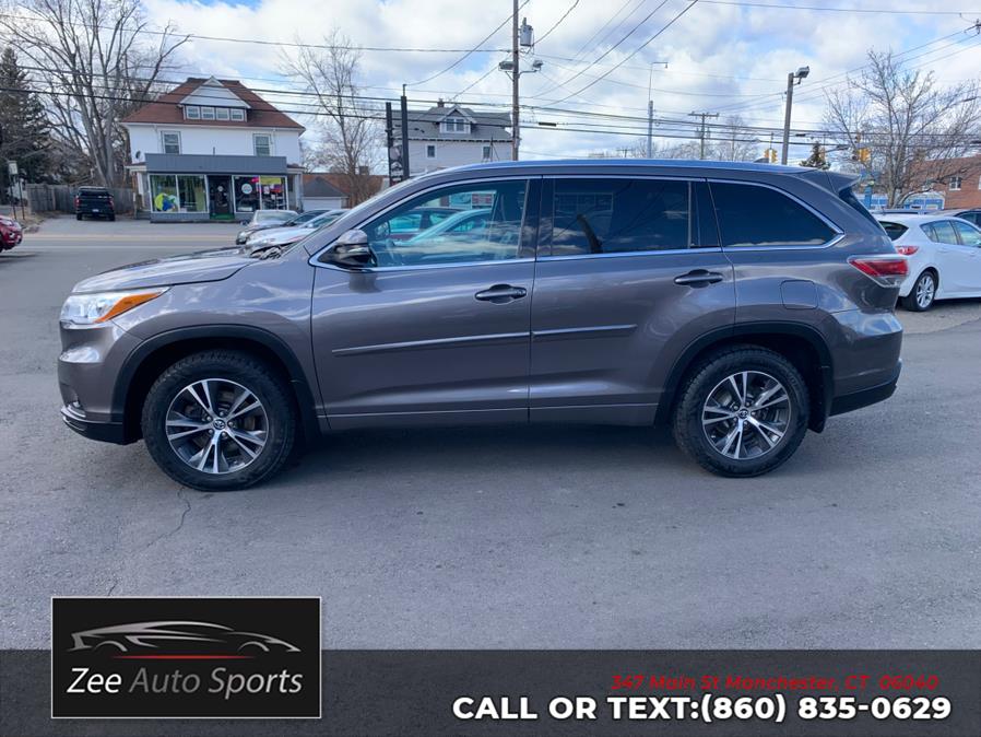 2016 Toyota Highlander AWD 4dr V6 XLE (Natl) photo