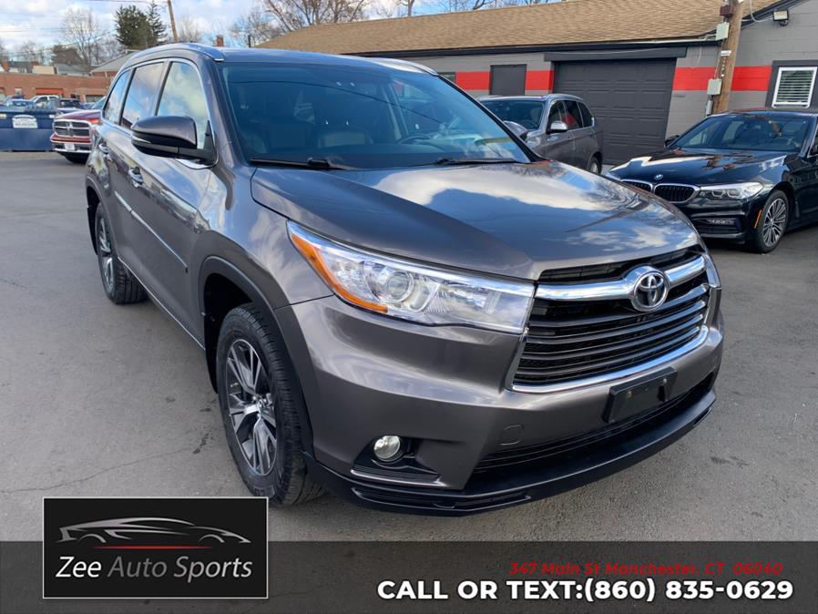 2016 Toyota Highlander AWD 4dr V6 XLE (Natl) photo