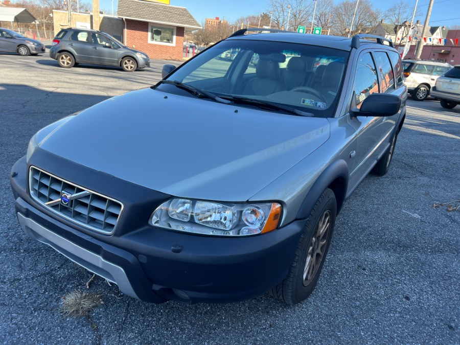 2005 Volvo XC70 Base