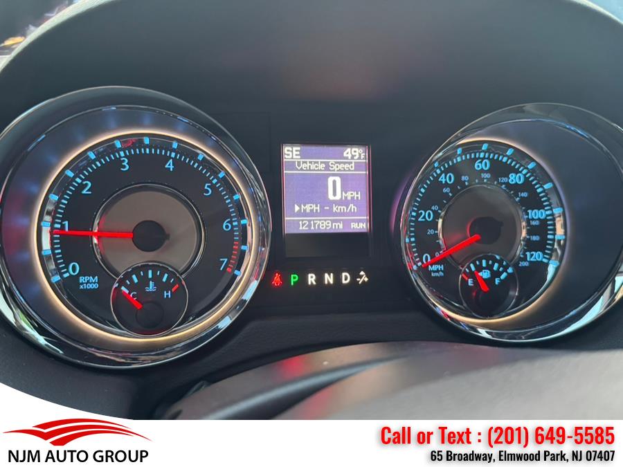 2012 Chrysler Town & Country Touring-L photo
