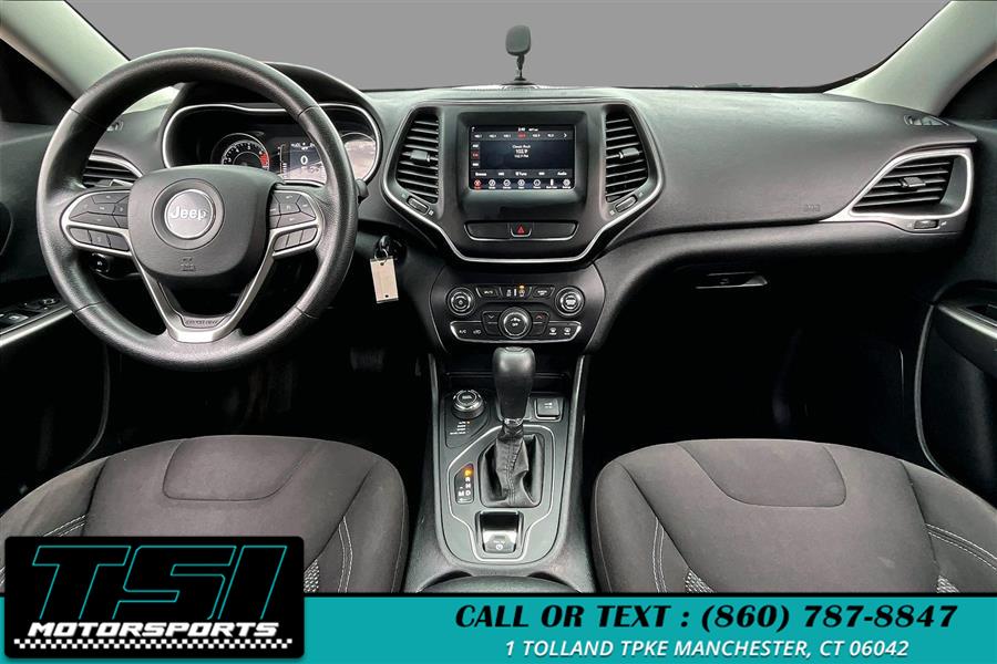 2019 Jeep Cherokee Latitude 4x4 photo