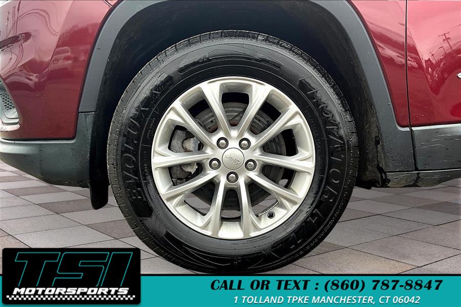 2019 Jeep Cherokee Latitude 4x4 photo
