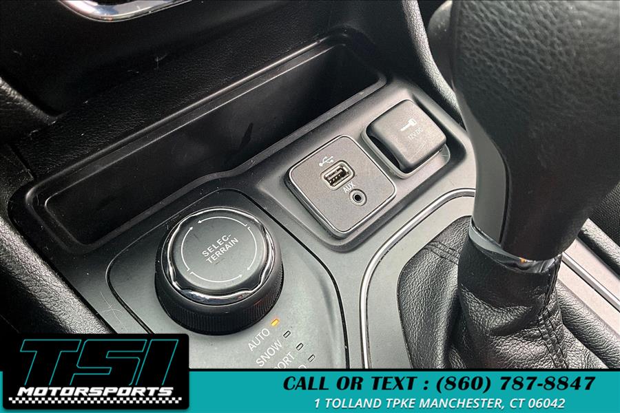 2019 Jeep Cherokee Latitude 4x4 photo