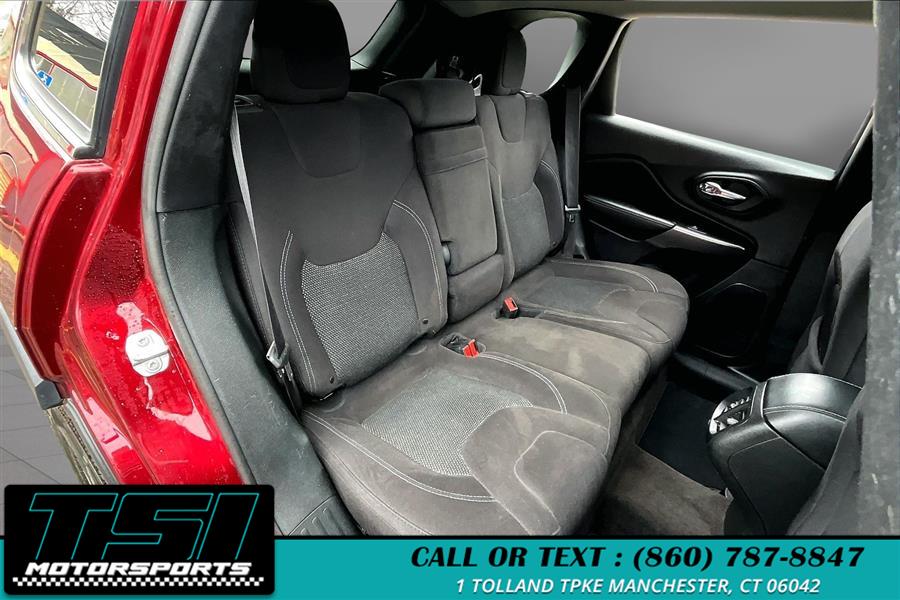 2019 Jeep Cherokee Latitude 4x4 photo