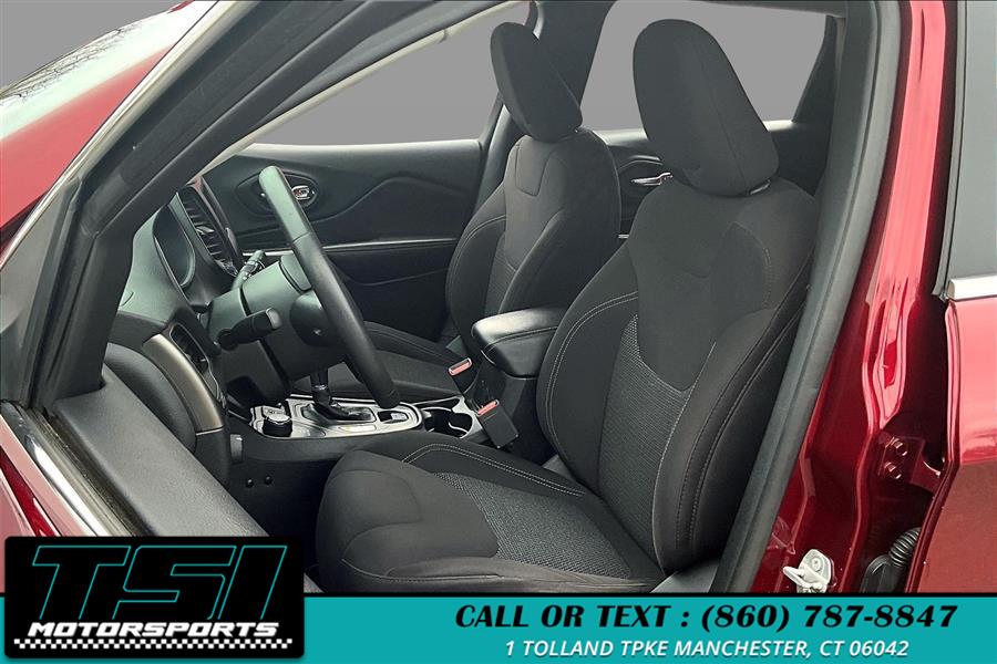 2019 Jeep Cherokee Latitude 4x4 photo
