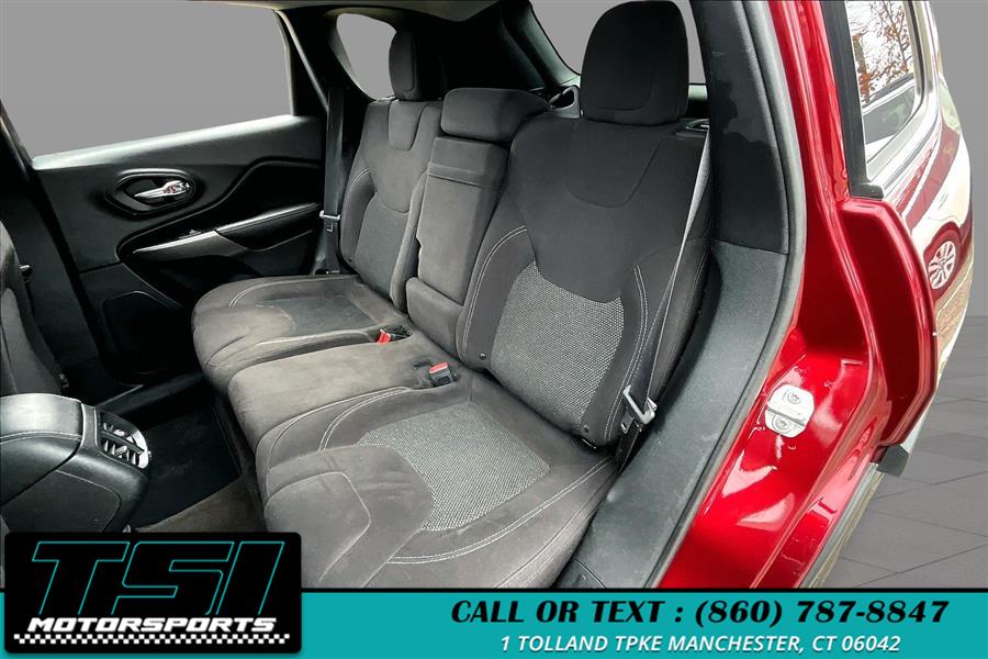 2019 Jeep Cherokee Latitude 4x4 photo