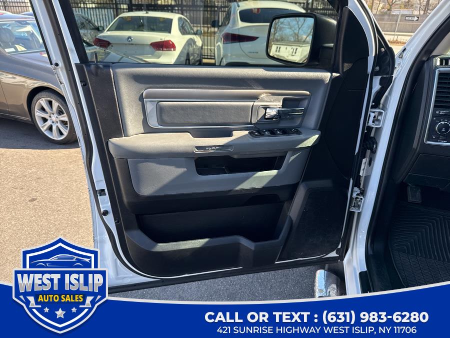 2015 RAM 1500 4WD Quad Cab 140.5