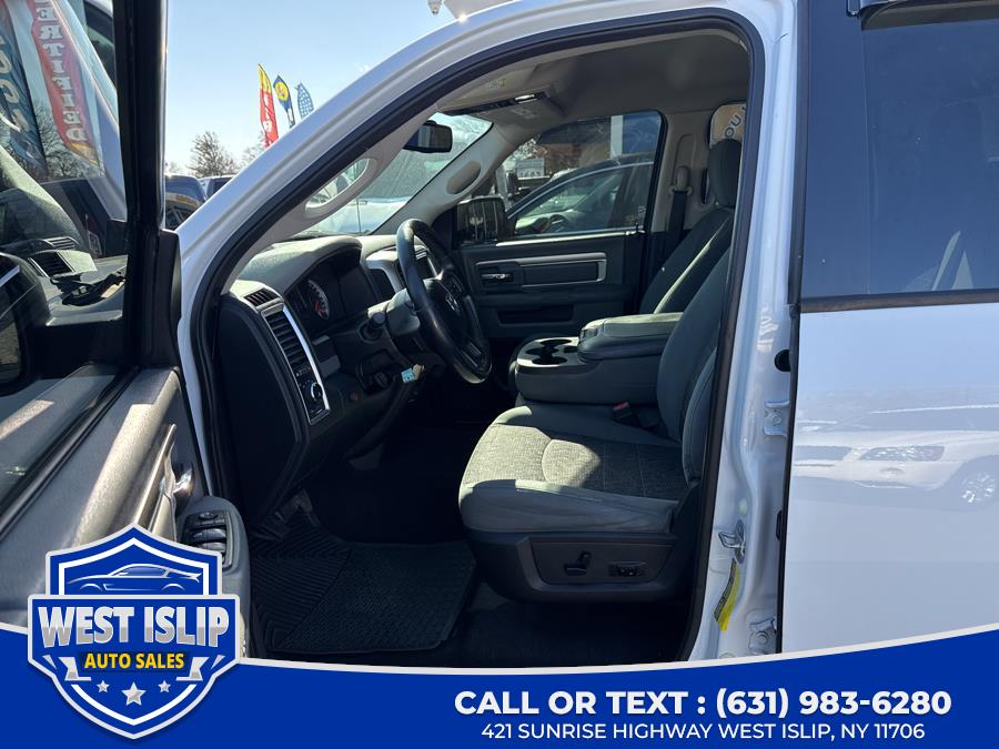2015 RAM 1500 4WD Quad Cab 140.5