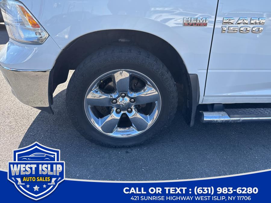2015 RAM 1500 4WD Quad Cab 140.5