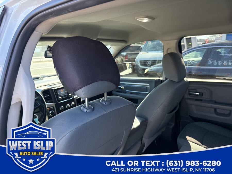 2015 RAM 1500 4WD Quad Cab 140.5
