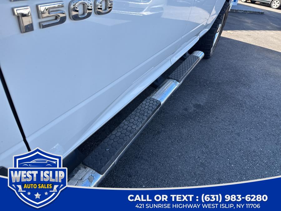 2015 RAM 1500 4WD Quad Cab 140.5