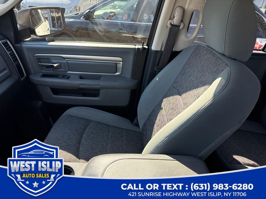 2015 RAM 1500 4WD Quad Cab 140.5