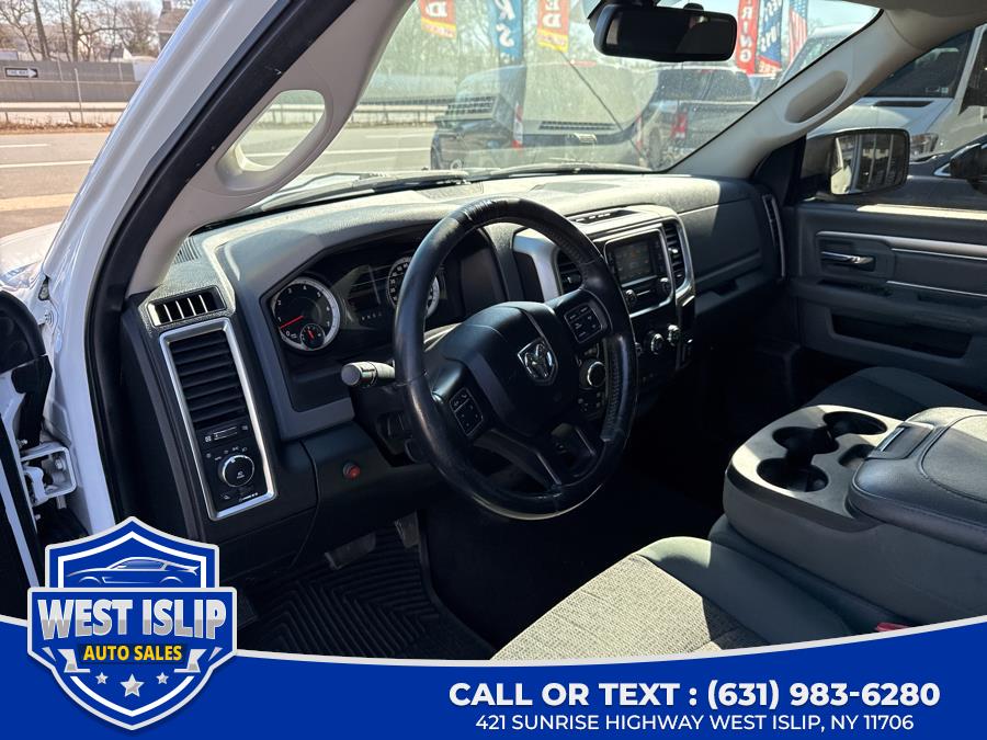 2015 RAM 1500 4WD Quad Cab 140.5